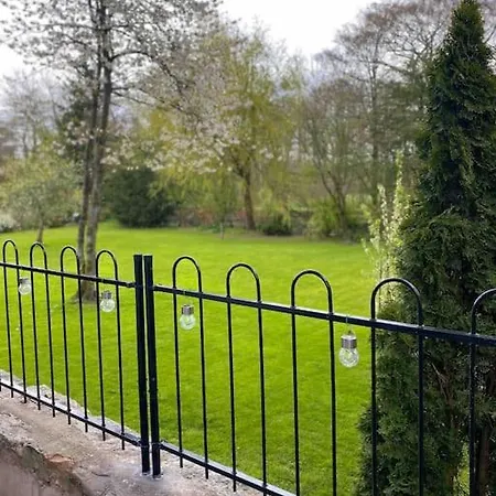 Luxurious & Tranquil Staycation - W/ Hot Tub! * Burneside