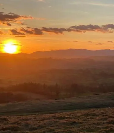 Luxurious & Tranquil Staycation - W/ Hot Tub! Casa de Férias Burneside