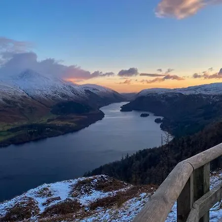 Luxurious & Tranquil Staycation - W/ Hot Tub! * Burneside