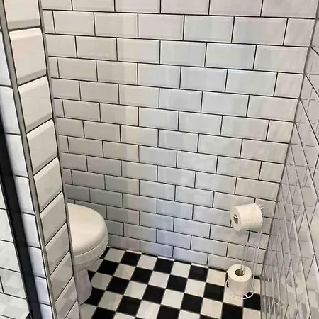 Luxurious & Tranquil Staycation - W/ Hot Tub! Prázdninový dům Burneside