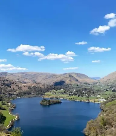 Luxurious & Tranquil Staycation - W/ Hot Tub! Prázdninový dům *