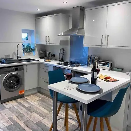 Luxurious & Tranquil Staycation - W/ Hot Tub! Prázdninový dům *